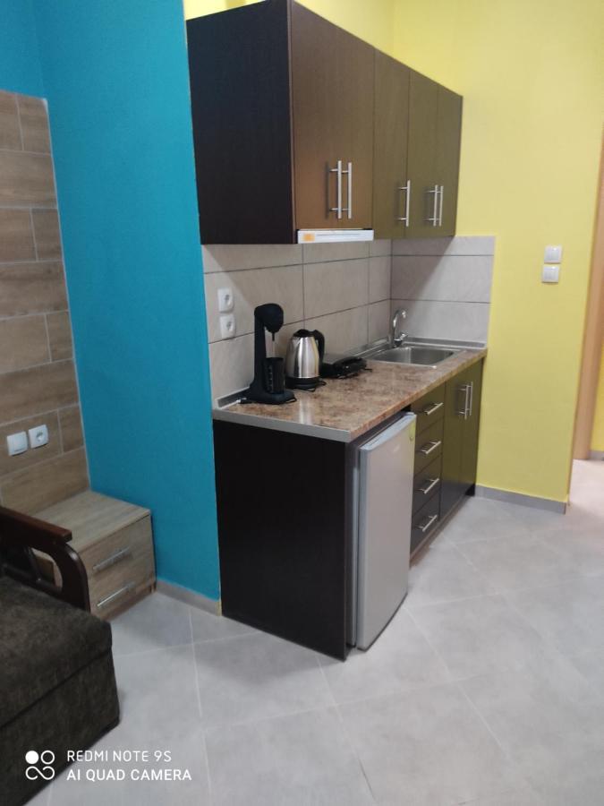 G M 2 Rooms Kentro In The Heart Of The City Larissa Bagian luar foto