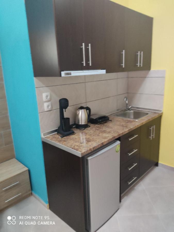 G M 2 Rooms Kentro In The Heart Of The City Larissa Bagian luar foto