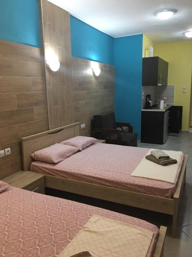 G M 2 Rooms Kentro In The Heart Of The City Larissa Bagian luar foto