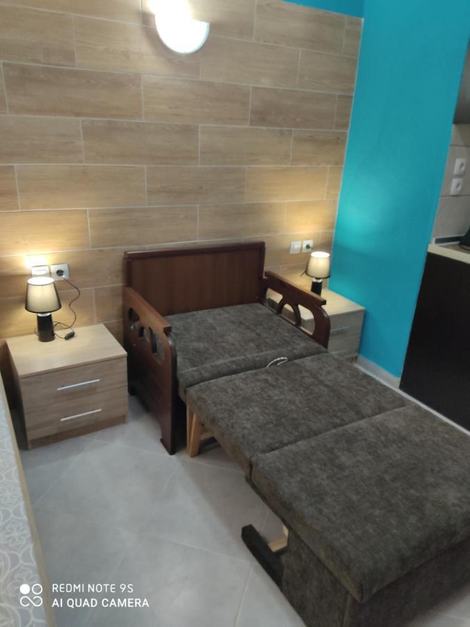 G M 2 Rooms Kentro In The Heart Of The City Larissa Bagian luar foto