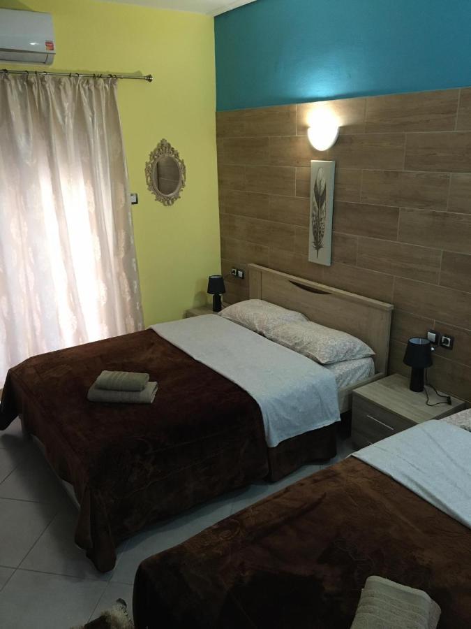 G M 2 Rooms Kentro In The Heart Of The City Larissa Bagian luar foto