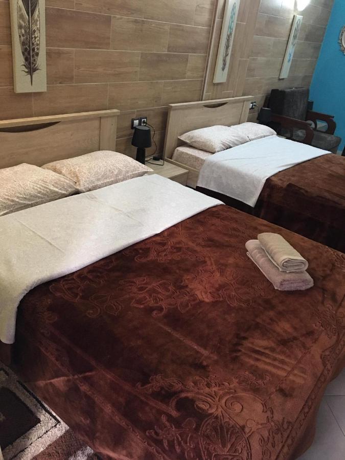 G M 2 Rooms Kentro In The Heart Of The City Larissa Bagian luar foto