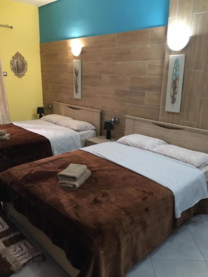 G M 2 Rooms Kentro In The Heart Of The City Larissa Bagian luar foto